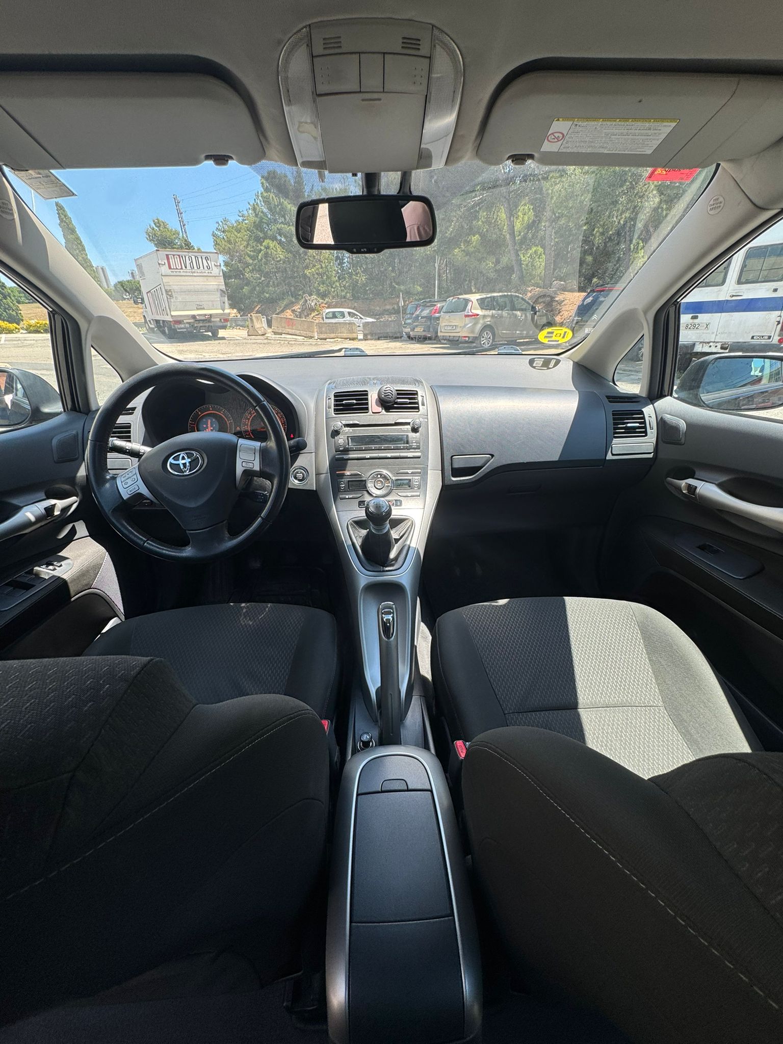 Auris 8